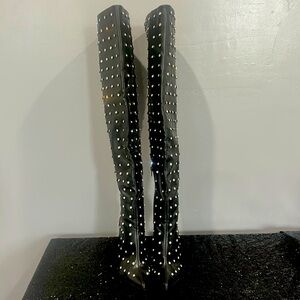 BLACK FAUX LEATHER & RHINESTONE STUDS,SIZE 8.5